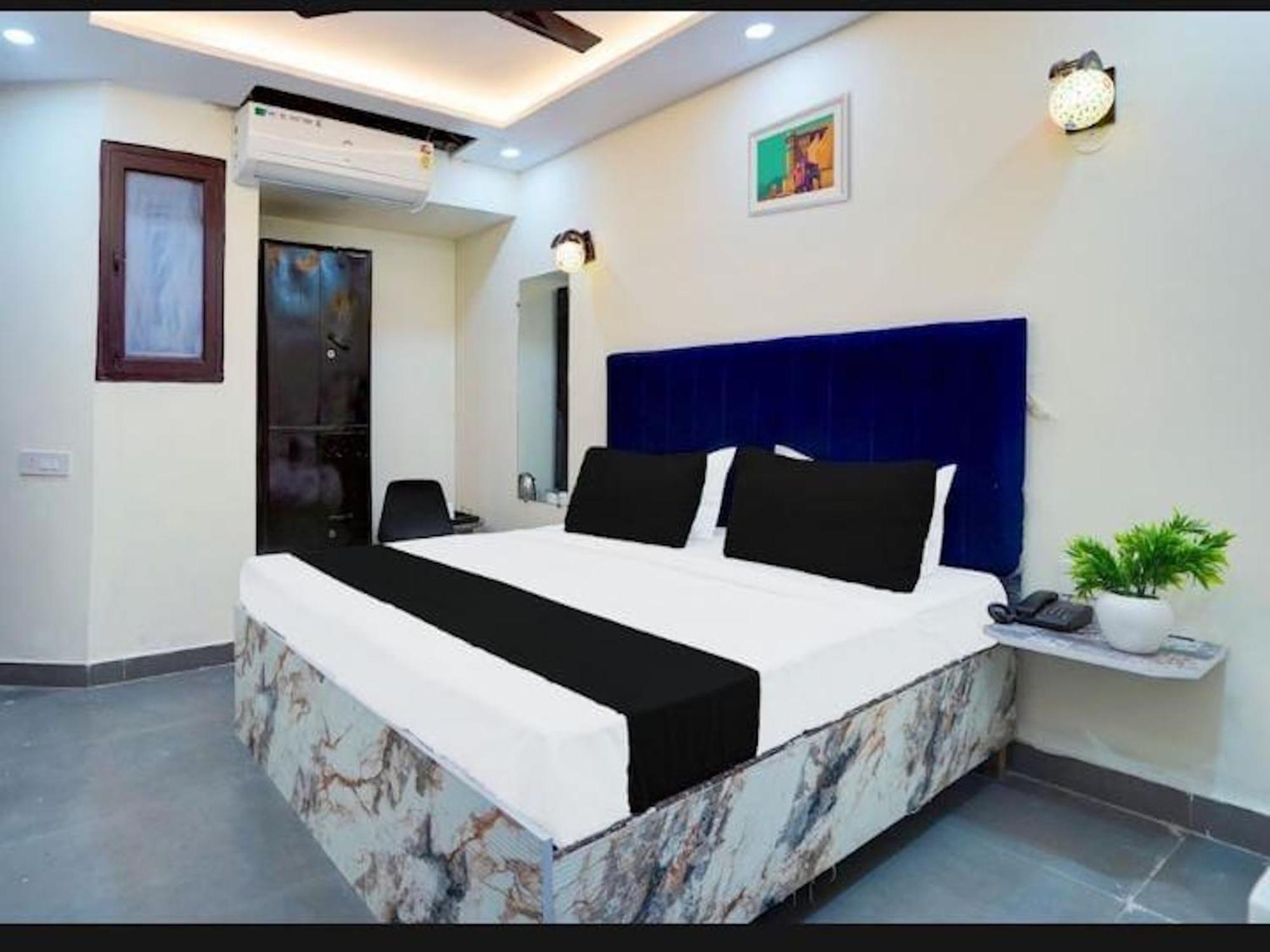 Palace Hotel 3*